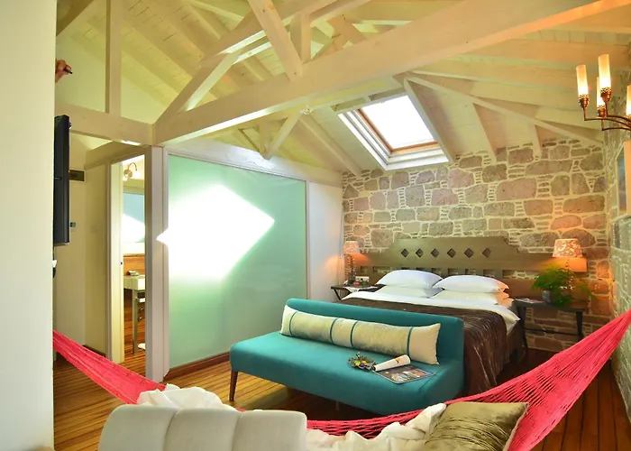 Cunda Lena Hotell Ayvalı