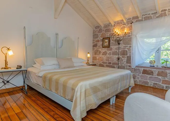 Hotell Cunda Lena Ayvalı