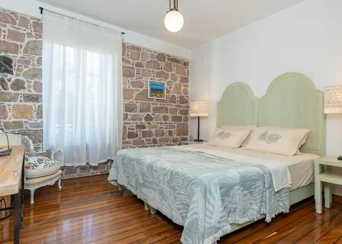 Cunda Lena Hotell Ayvalı