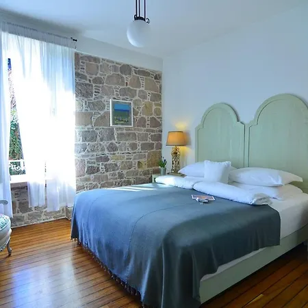 Hotel Cunda Lena *