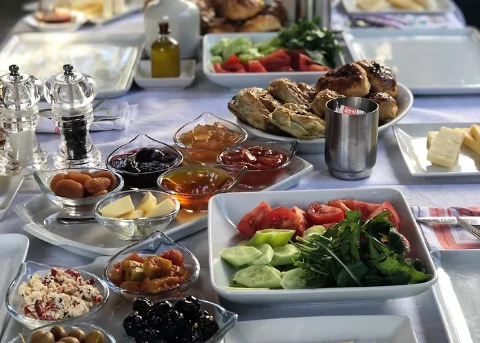 Cunda Lena ホテル *